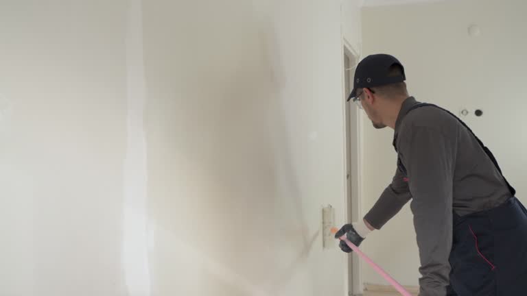 Best Residential Painting  in Englewood, OH